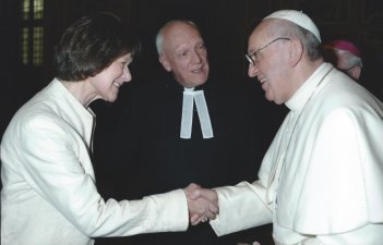 Image of Robert Gribben with Pope Francis